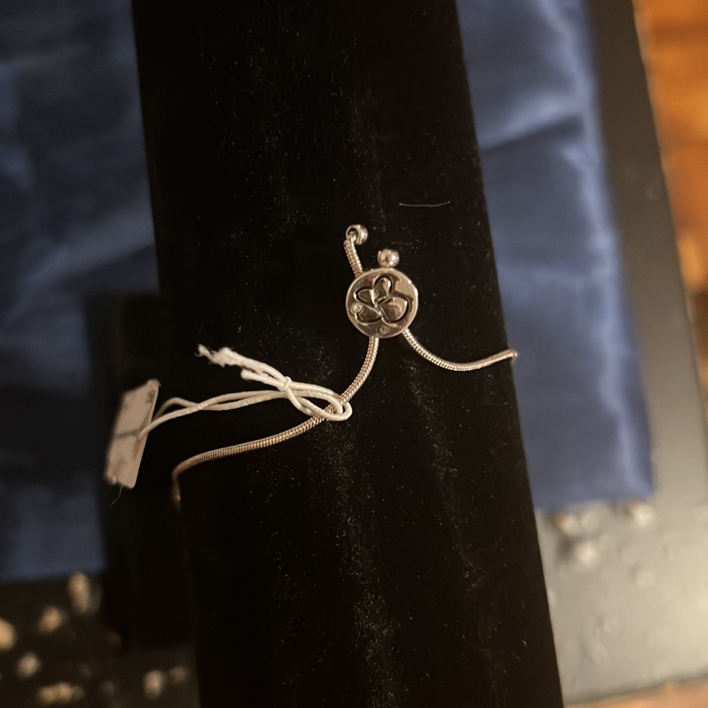 Jessica Simpson pull bracelet - Picture 5 of 5